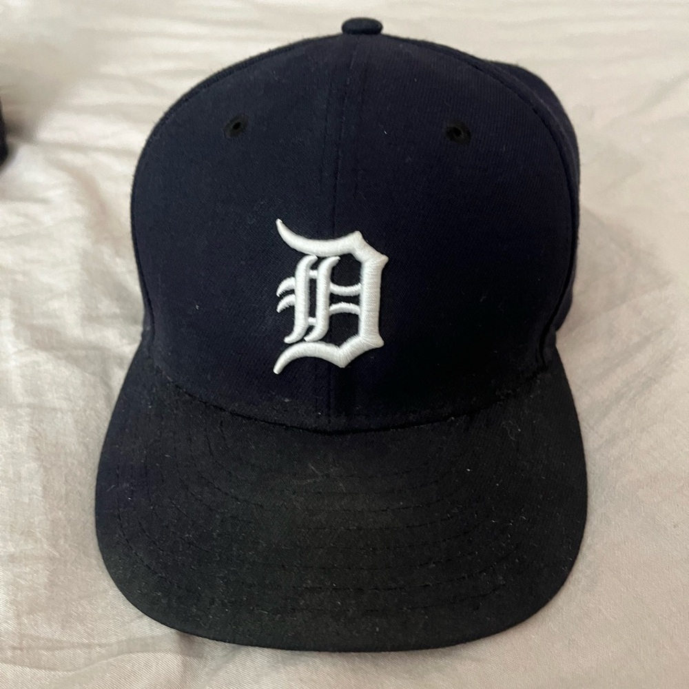 New Era 59fifty Official On Field Detroit Tigers Hat — 7 3/8 size (2 available!)